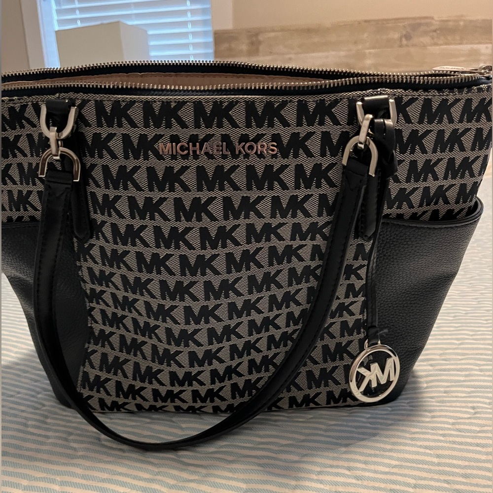 MK blue tote